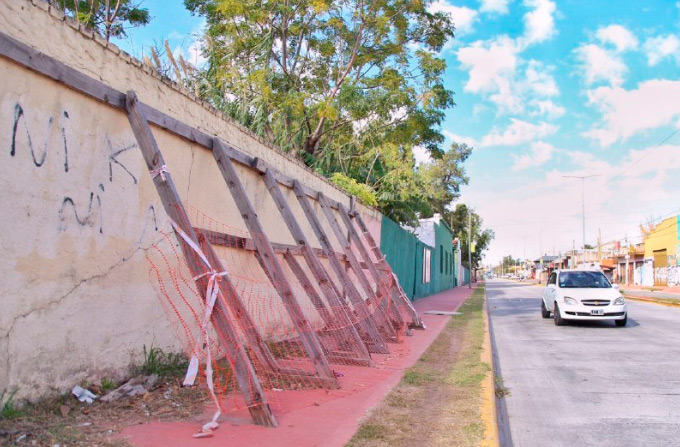 Reparación del paredón del cementerio de Ezpeleta