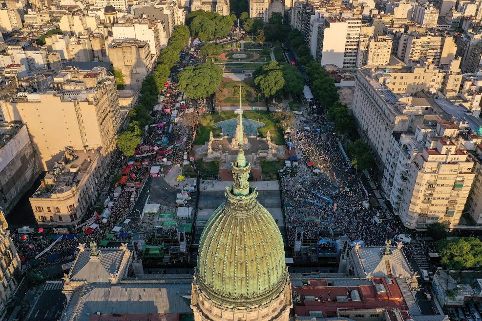 FINALMENTE ES LEY LA INTERRUPCIÓN VOLUNTARIA DEL EMBARAZO