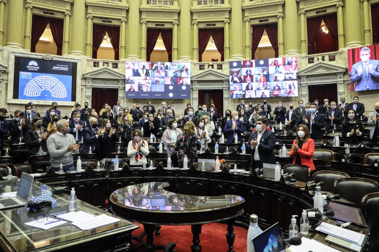 LA POSTERGACIÓN DE LAS ELECCIONES YA TIENE MEDIA SANCIÓN