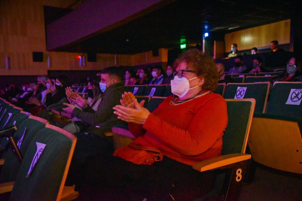 REABRIÓ EL TEATRO. MIRÁ EL PROGRAMA PARA LAS VACACIONES