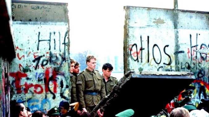 1989: CAYÓ EL MURO DE BERLÍN