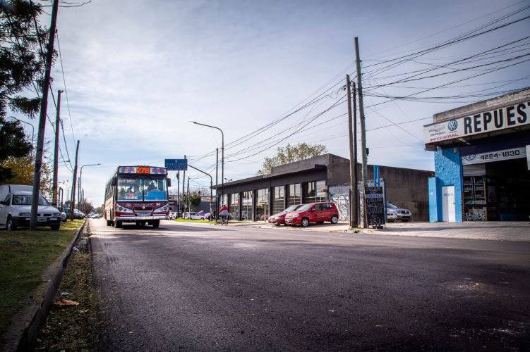 AVANZA LA REPAVIMENTACIÓN DE LA AVENIDA 12 DE OCTUBRE 1