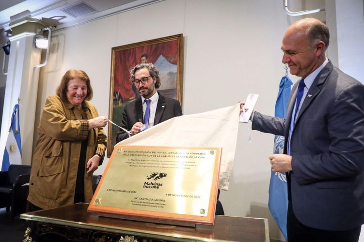 CAFIERO Y NUESTRA SOBERANÍA EN MALVINAS
