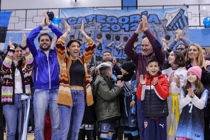 NUEVA CANCHA DE PARQUET DE LA SOCIEDAD DE FOMENTO LOURDES