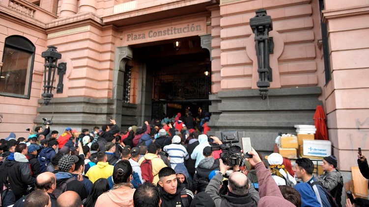 RECLAMO CON INCIDENTES Y UN MUERTO EN CONSTITUCIÓN