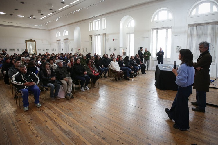 ENTREGA DE 92 LOTES A VECINOS DE DISTINTOS BARRIOS