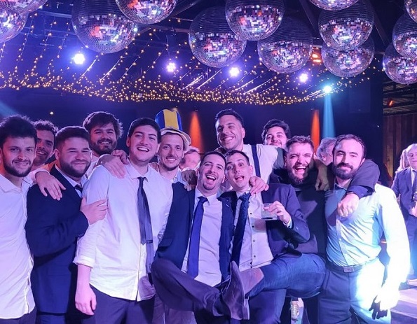 LUJOS DE LA CASTA TWITTERA