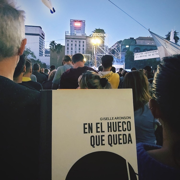 UN PUÑADO DE POESÍAS CONTRA LA CRUELDAD