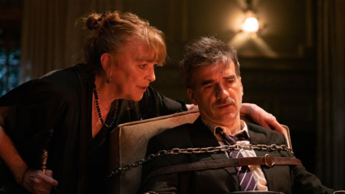 VIEJA LOCA: LO FRÁGIL DE LA LOCURA