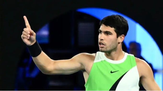 CARLOS ALCARAZ, UN JÓVEN QUE EN MELBOURNE SE METIÓ EN LA HISTORIA GRANDE DEL TENIS