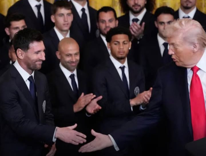 HAY MANOS QUE NO SE DAN