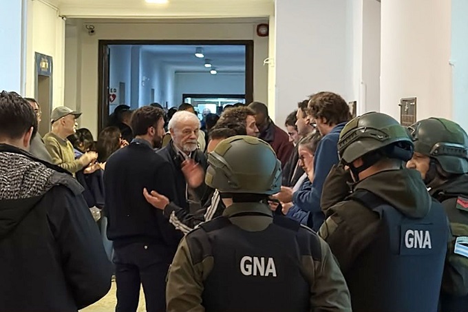 Energía Atómica-Periodismo en Jaque