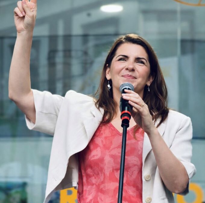 MARIEL MORENO: CON UN FIRME INTENTO DE UNIDAD CONVOCA A MÁXIMO KIRCHNER Y KICILLOF
